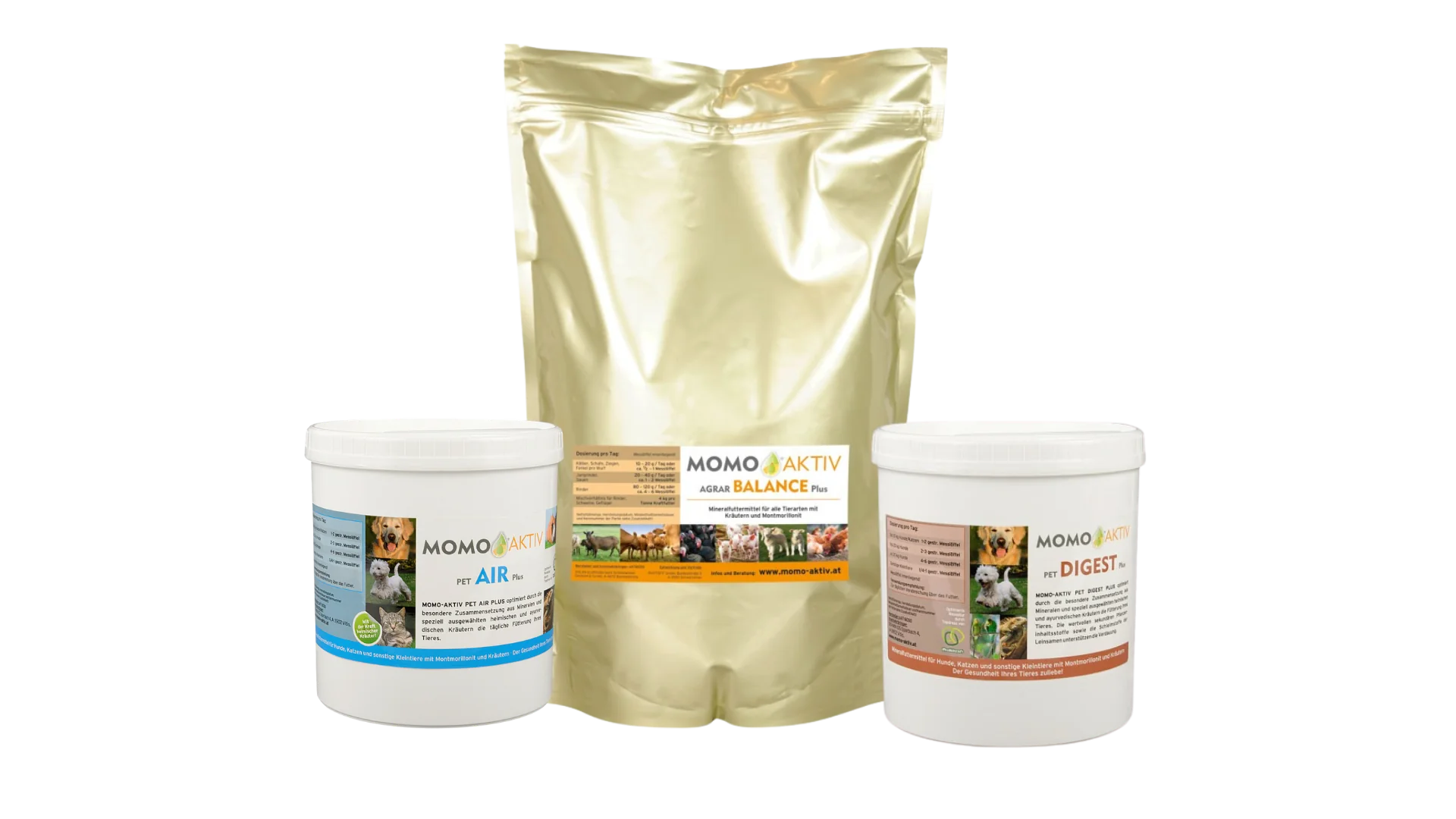 Eine Gruppe von drei MOMO-AKTIV Produkten: Eine goldene Tüte AGRAR BALANCE Plus, eine weiße Dose PET AIR Plus und eine weiße Dose PET DIGEST Plus